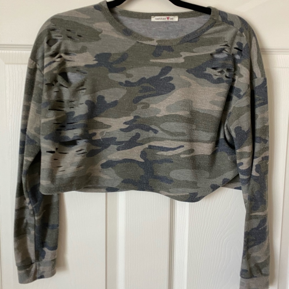 Distressed army print long sleeved crop top